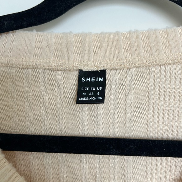 Cropped Long Sleeve - Picture 2 of 3